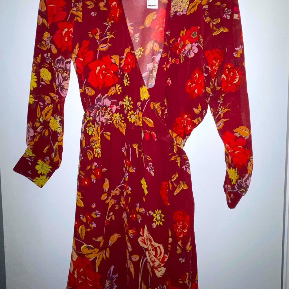 Red Floral Wrap Dress Size 10 new with tags!